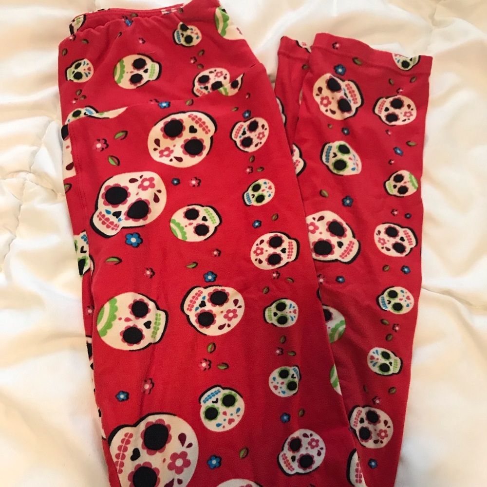 Lularoe sugar skull leggings